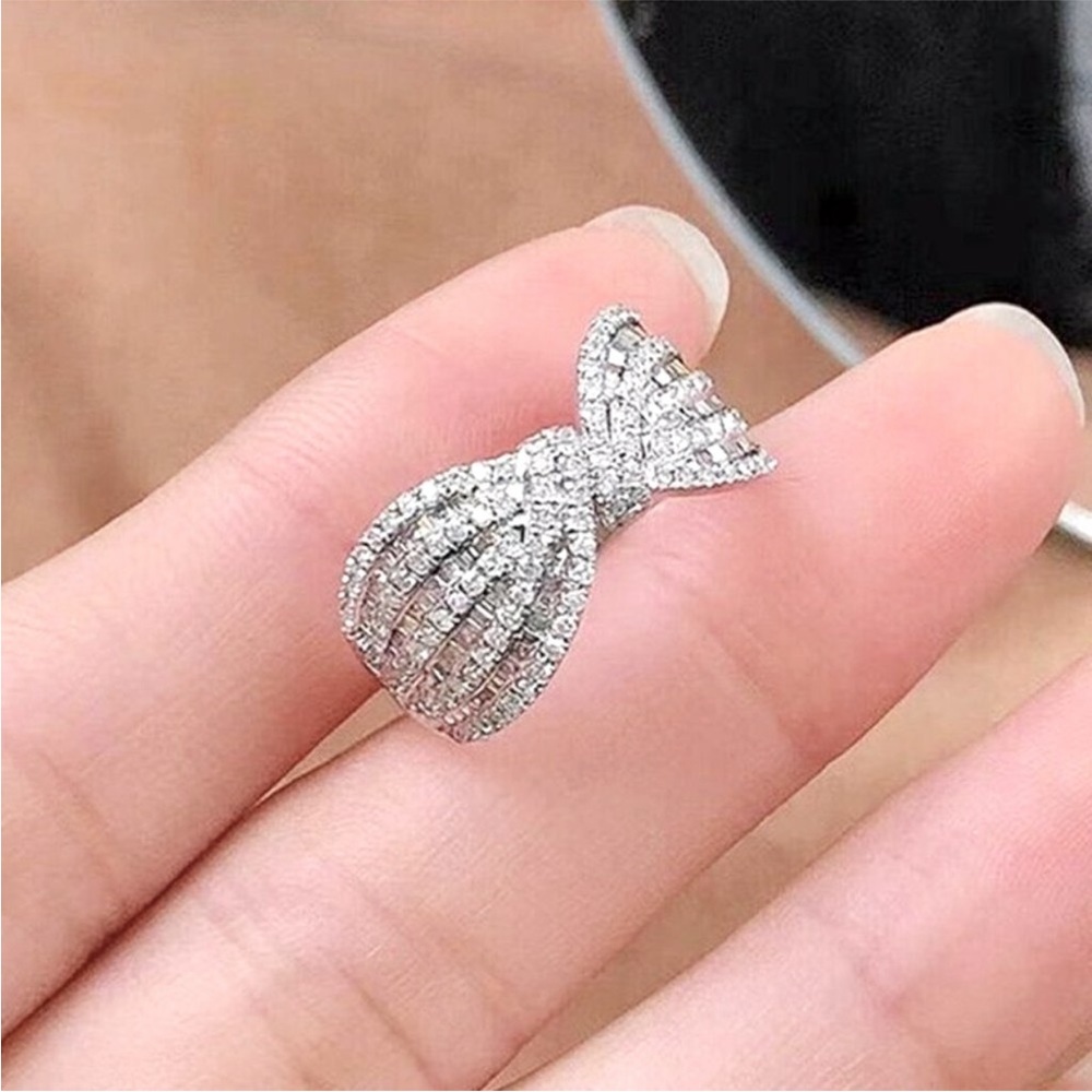 New Luxury Gorgeous 925 Silver Diamond Twist Knot Ring - Picture 3 of 6